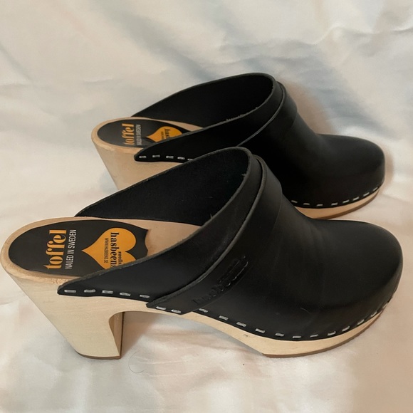 Swedish Hasbeens Shoes - Swedish Hasbeens Clogs in Black